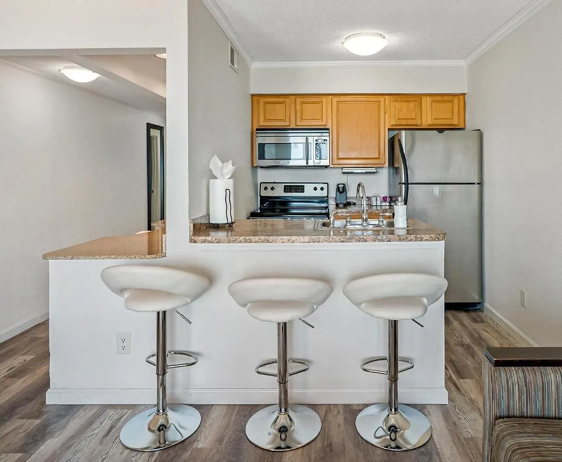 Wake Up To Ocean Views From Your Private Balcony Tampa Vakantiehuis