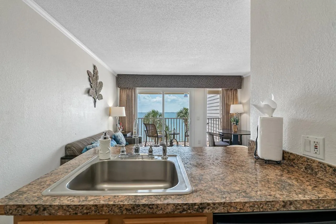 Wake Up To Ocean Views From Your Private Balcony Tampa 0*,